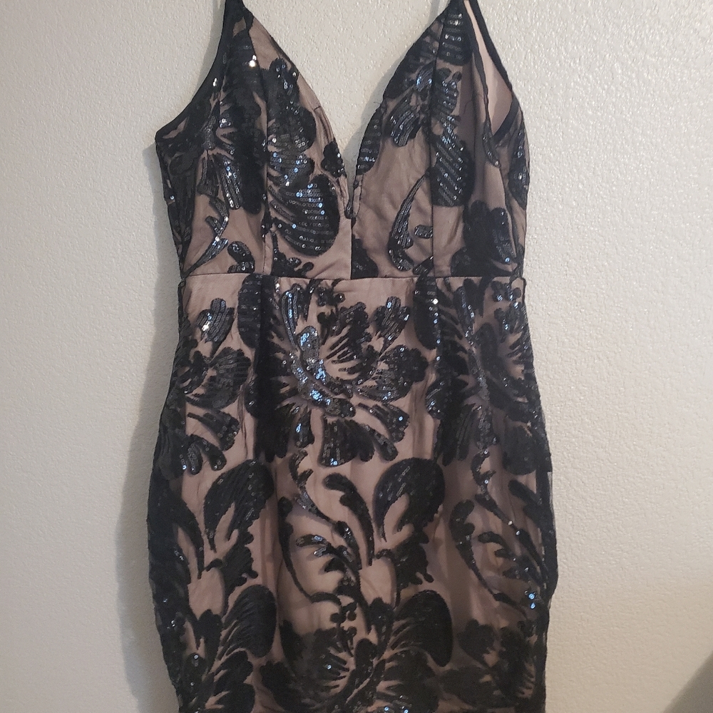 Beautiful elegant dress with lace  New never worn